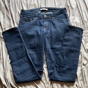 GENTLY USED Levi’s 711 Skinny Jeans